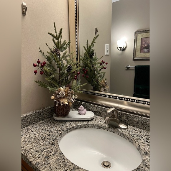 Duck Candle - Clean Cotton Scent. Home Decor or Gifts - Picture 4 of 4